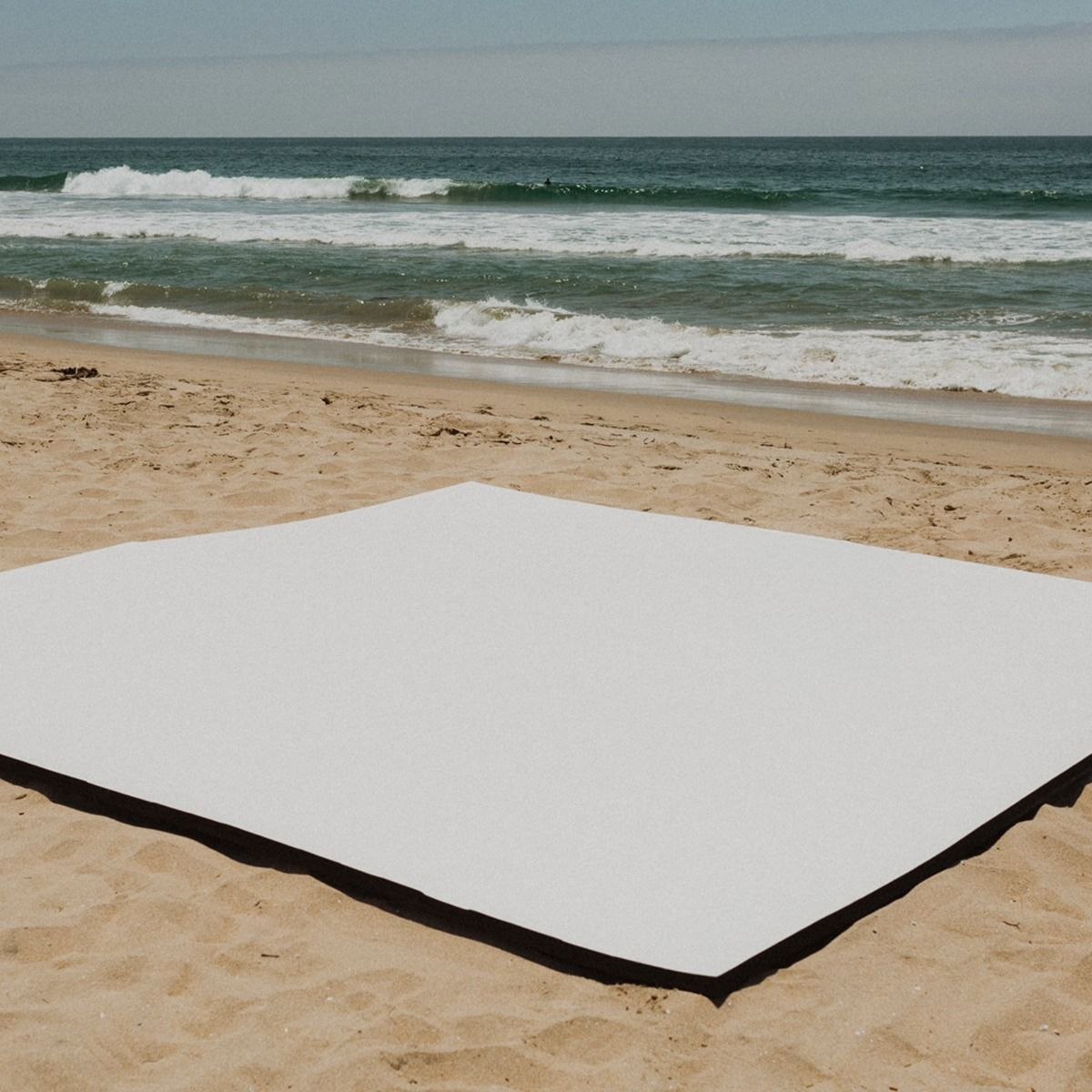 AOJ x Dollamur 10'x10'x1 1/4" Smooth White Mat FLEXI-Connect®
