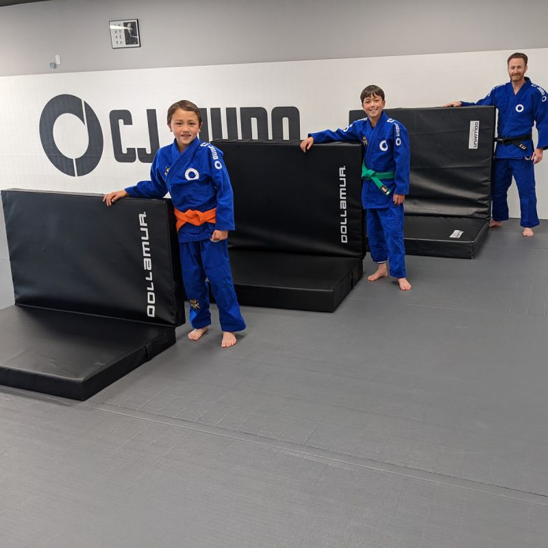 Landing & Crash Pads -Multiple Sizes & Colors